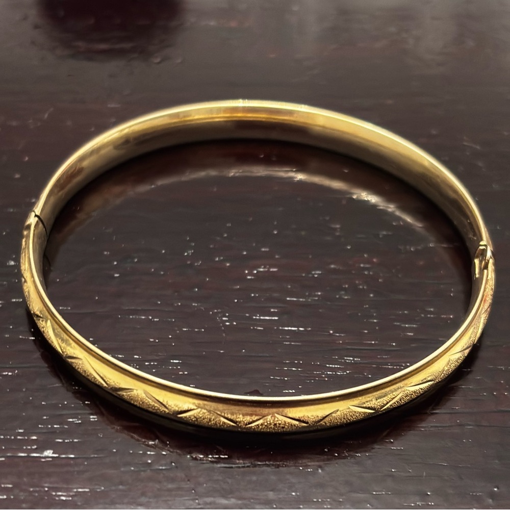 Elegant etched 14 Kt gold  Bangle Bracelet size 6.5 1/4” wide